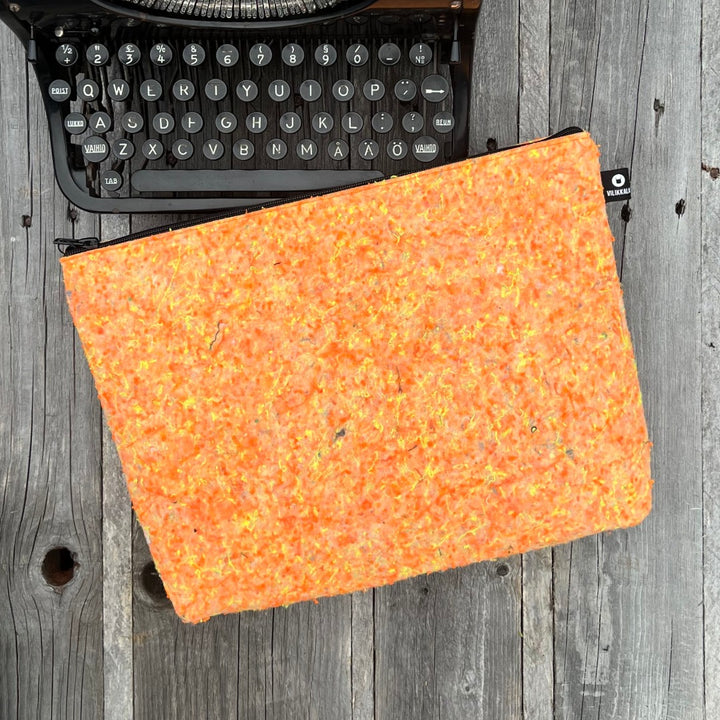 Accessory bag METSÄJAANU red removable textile felt 15x20cm