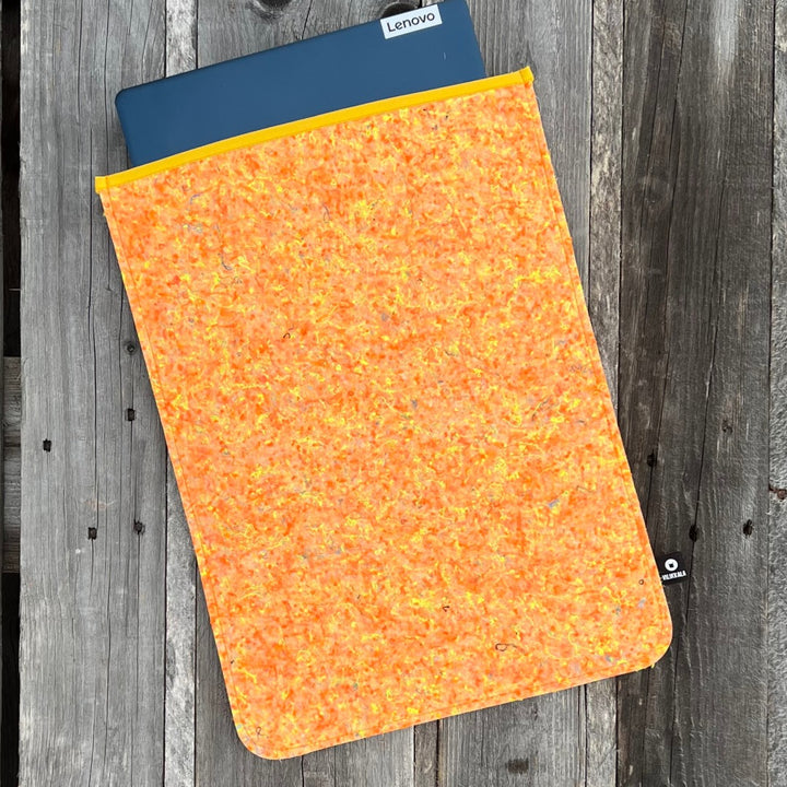 Läppärisuoja Tieksmäki 16” | oranssi-keltainen