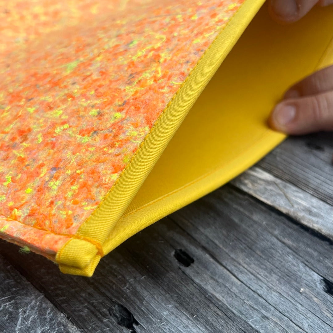 Läppärisuoja Tieksmäki 16” | oranssi-keltainen