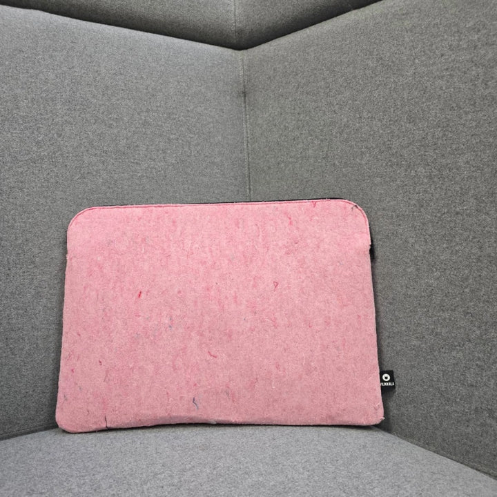 Laptopsuoja KIRAKKA pinkki poistotekstiilihuopa 27x37cm