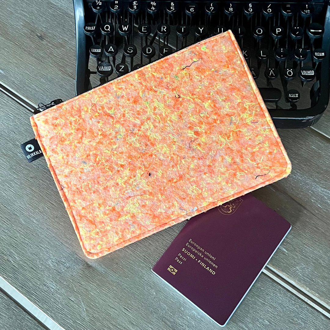 Accessory bag METSÄJAANU light green removable textile felt 15x20cm