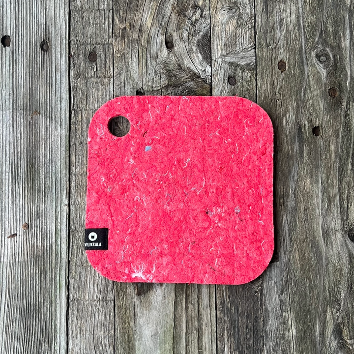 Pannunalunen Koorla vihreä/punainen 18 × 18 cm poistotekstiilihuopa