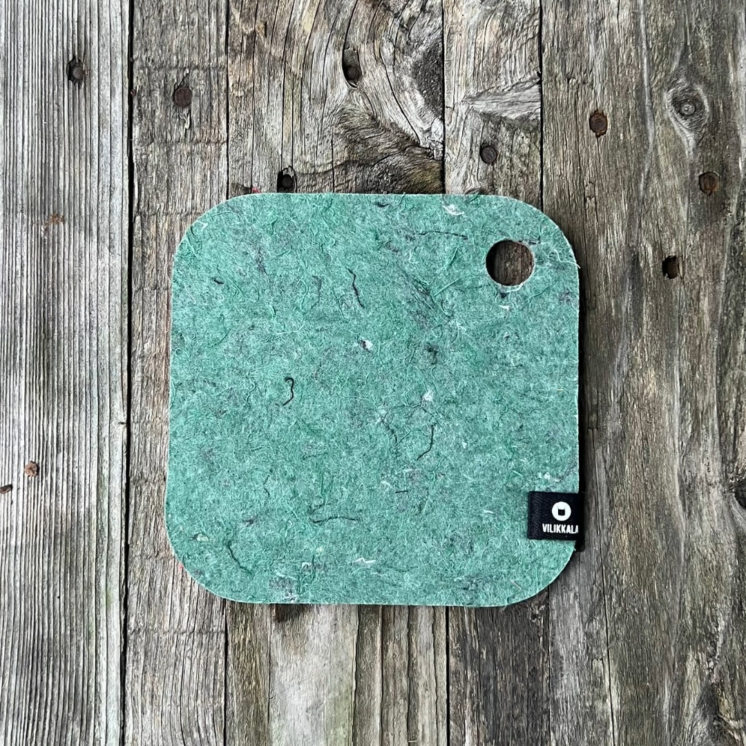 Pannunalunen Koorla vihreä/punainen 18 × 18 cm poistotekstiilihuopa