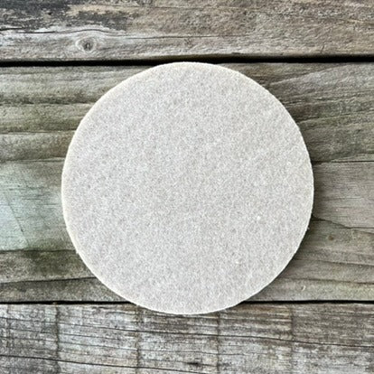 Lasinalunen keltainen beige VIIARI ⌀ 12 cm kierrätysmateriaalista valmistettu, tyylikäs ja kestävä.